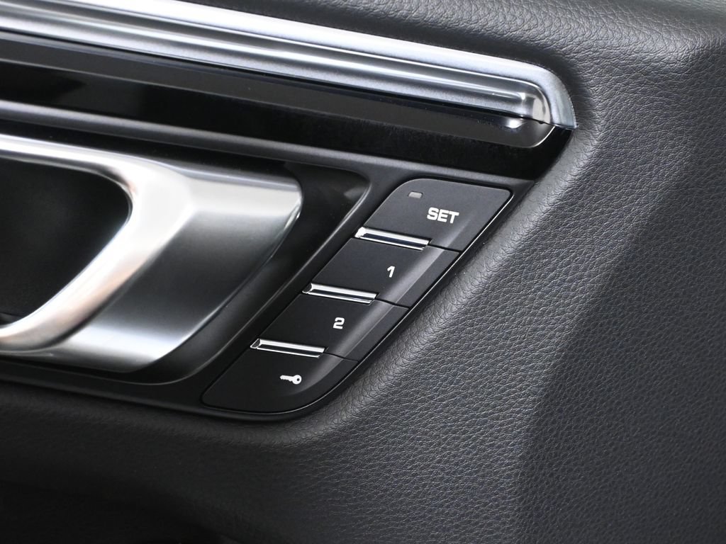 New 2026 Porsche Macan S AWD/4WD image 33