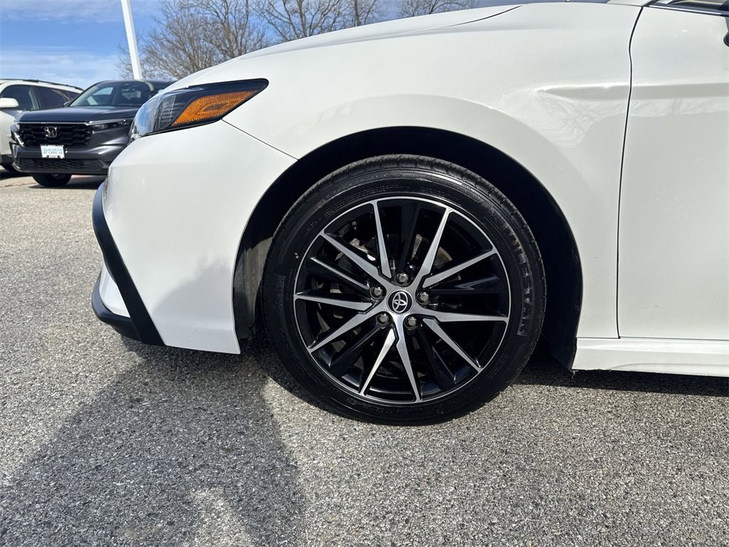 Used 2023 Toyota Camry SE image 18