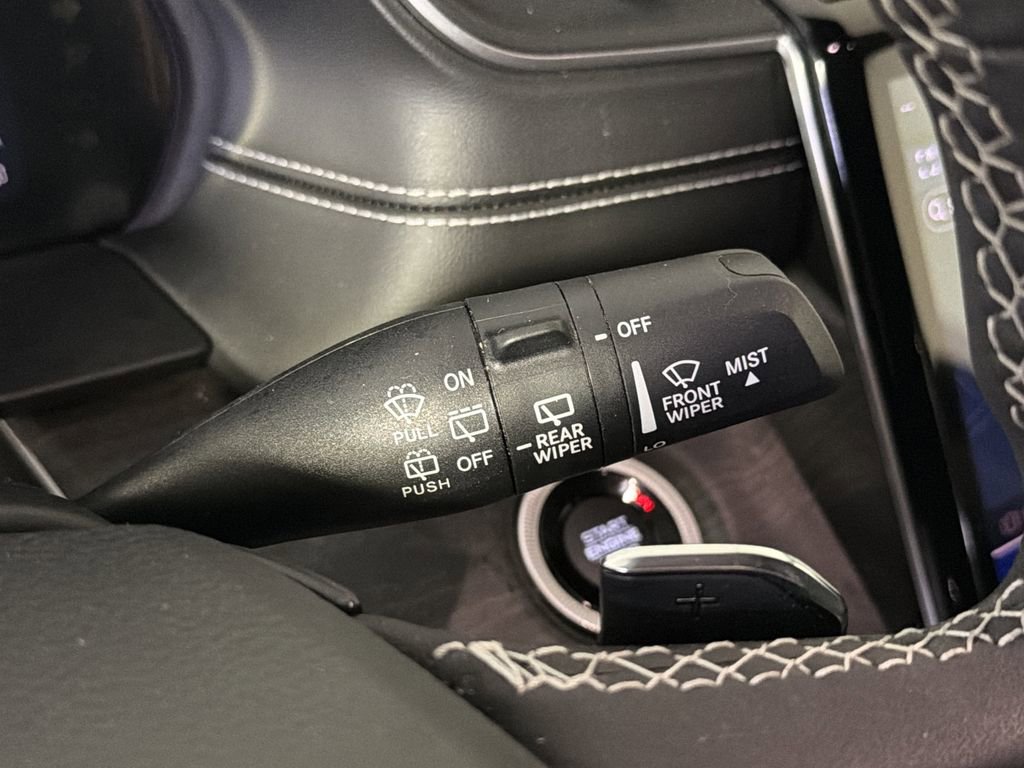 Used 2023 Jeep Grand Cherokee Limited image 19