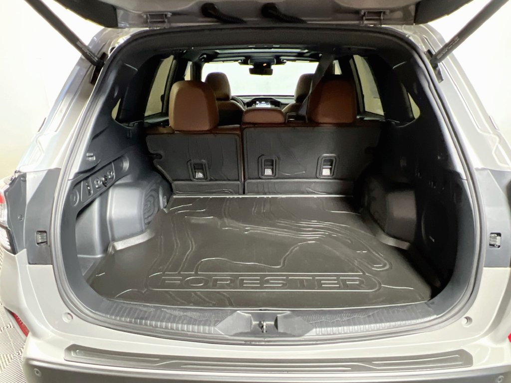 Used 2025 Subaru Forester Touring w/ Popular Package - Touring AWD/4WD image 24