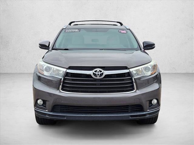 Used 2016 Toyota Highlander XLE FWD video 2