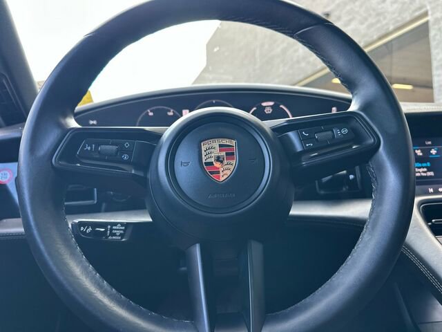 Used 2023 Porsche Taycan image 27