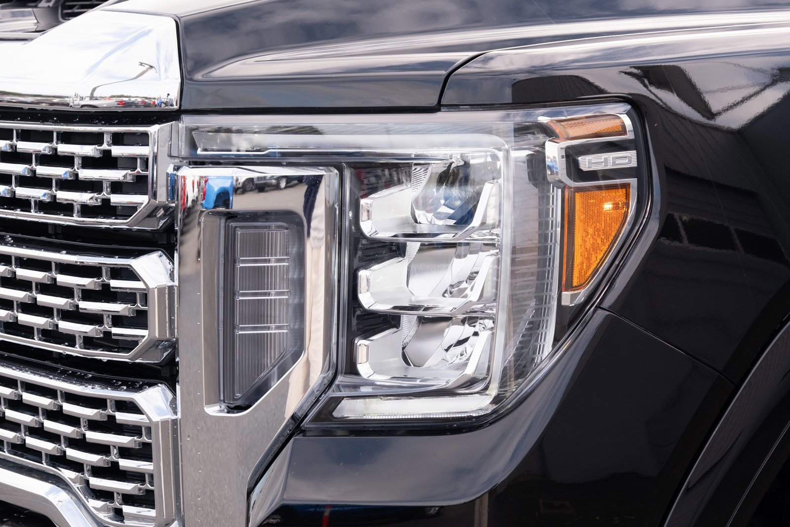 Used 2021 GMC Sierra 3500 Denali w/ Denali Black Diamond Edition image 24