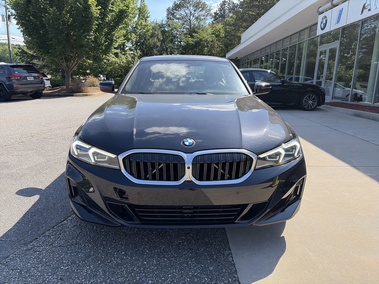 Certified 2025 BMW 330i Sedan RWD image 3