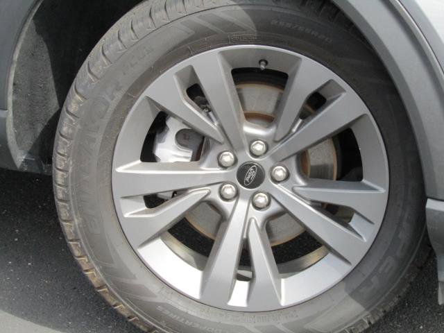 Used 2021 Ford Explorer XLT w/ Equipment Group 202A AWD/4WD image 8