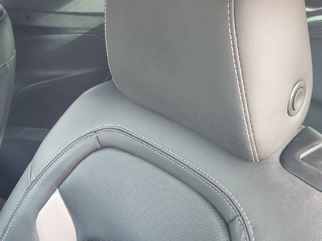 Used 2018 Chevrolet Camaro LT RWD image 21
