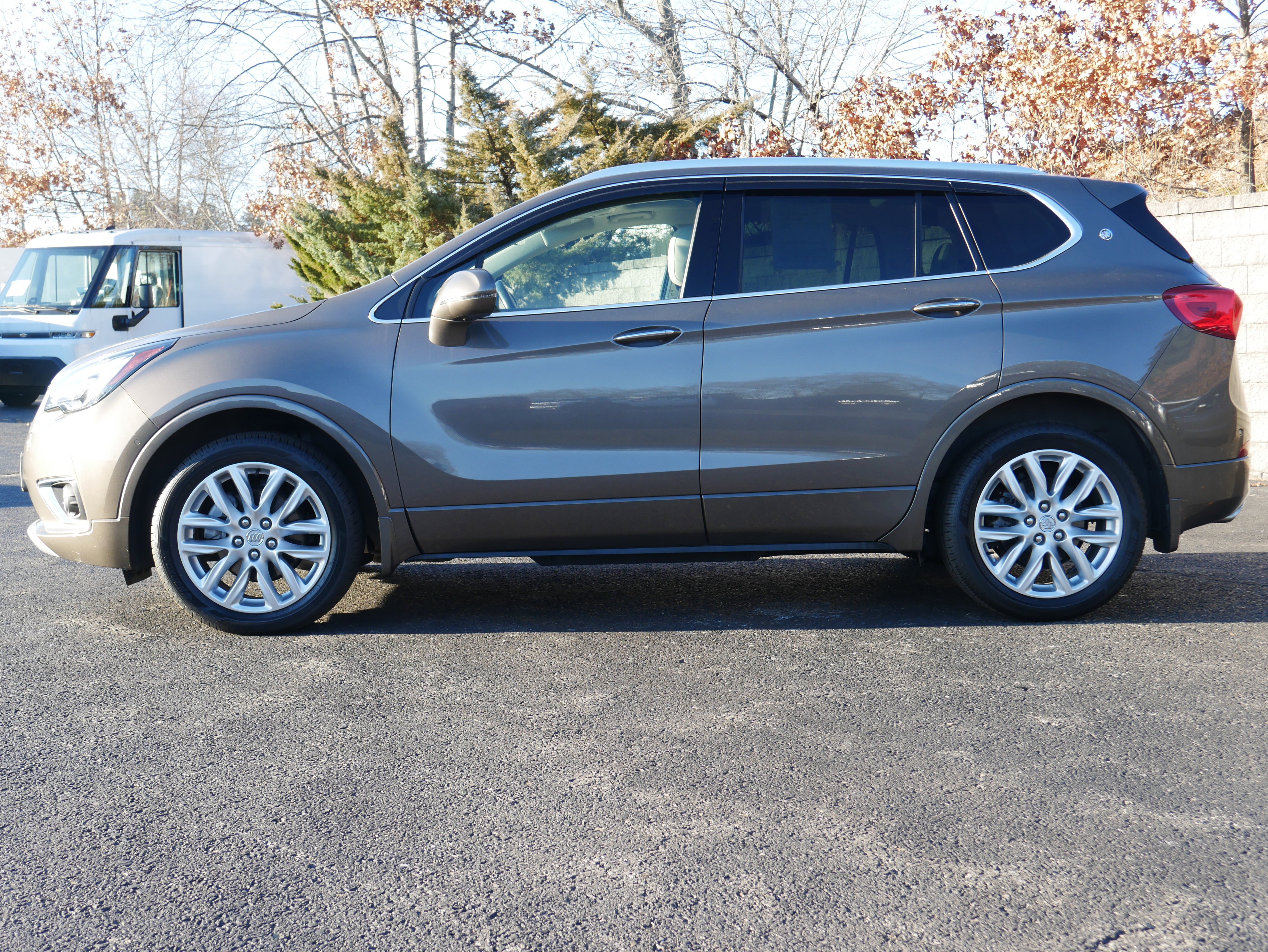 Used 2019 Buick Envision Premium w/ Driver Confidence Package image 3