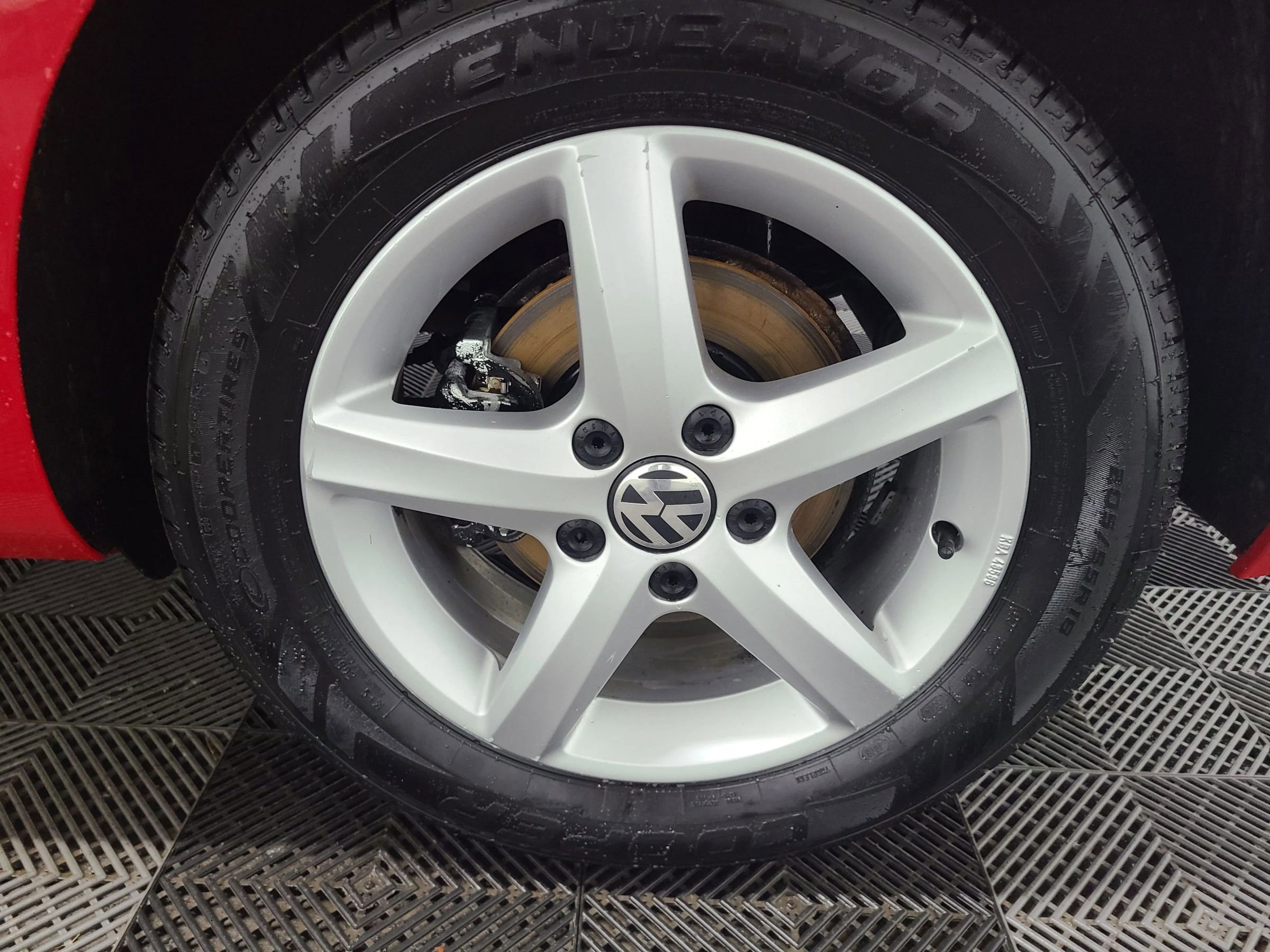 Used 2018 Volkswagen Golf SE image 17