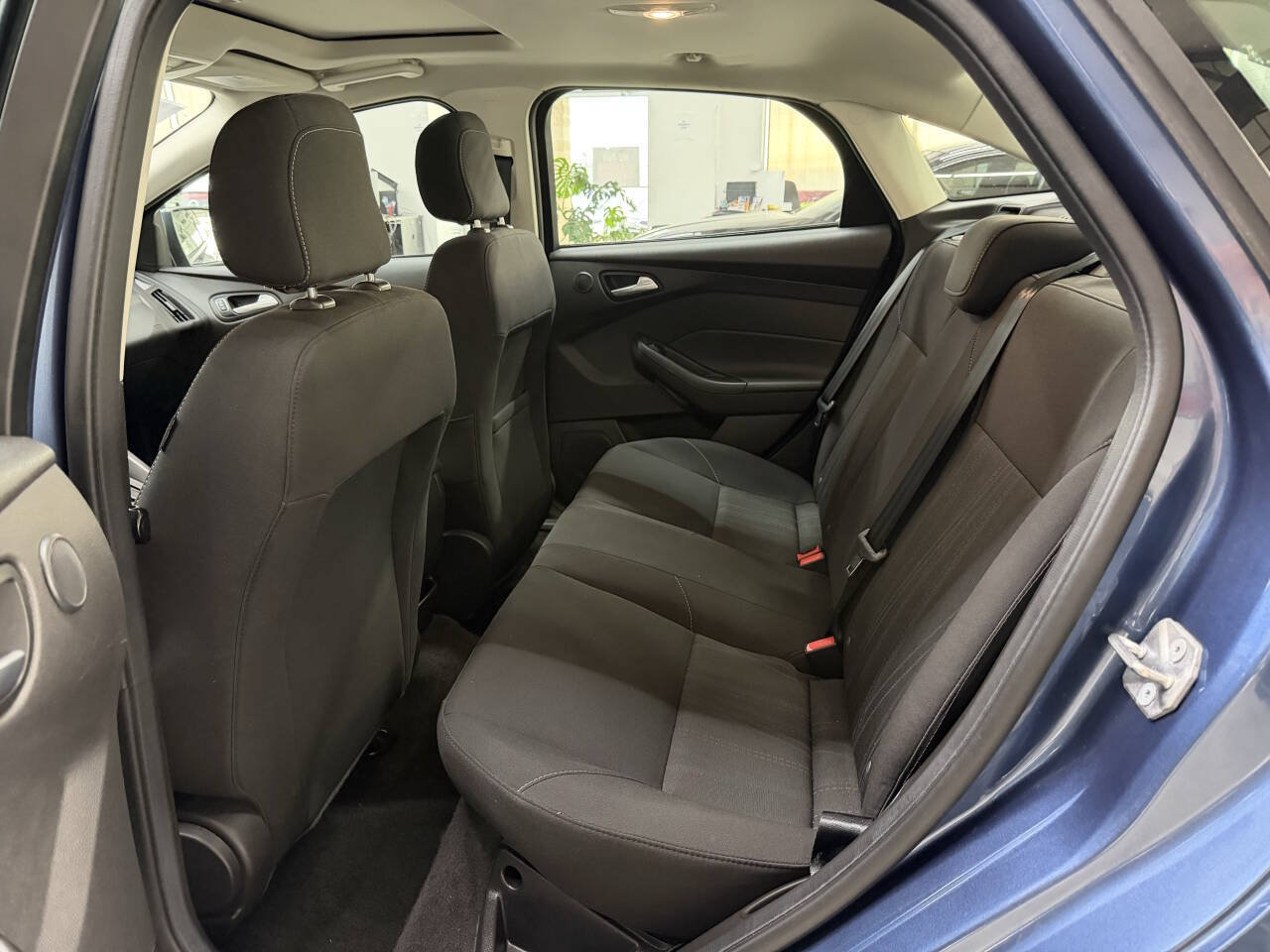 Used 2018 Ford Focus SEL w/ Cold Weather Package FWD image 13