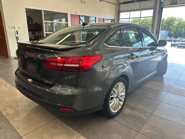 Used 2016 Ford Focus Titanium FWD image 10
