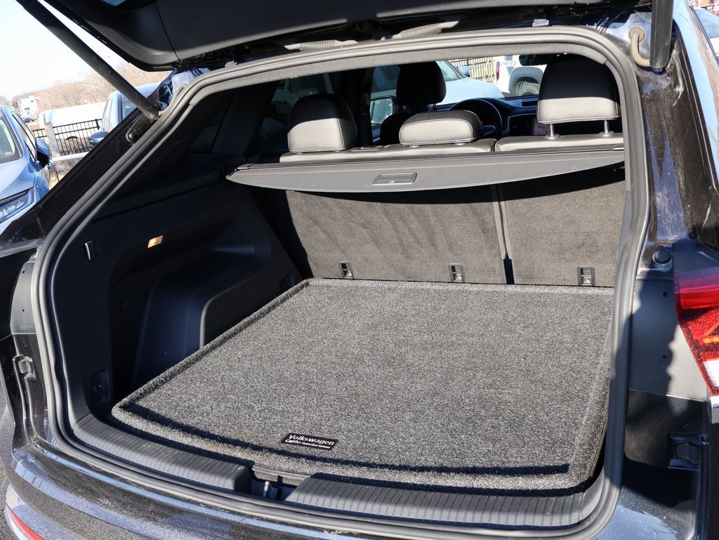 Used 2022 Volkswagen Atlas Cross Sport SEL Premium R-Line image 15
