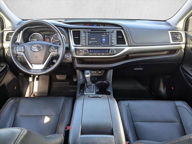 Used 2019 Toyota Highlander Limited Platinum image 16