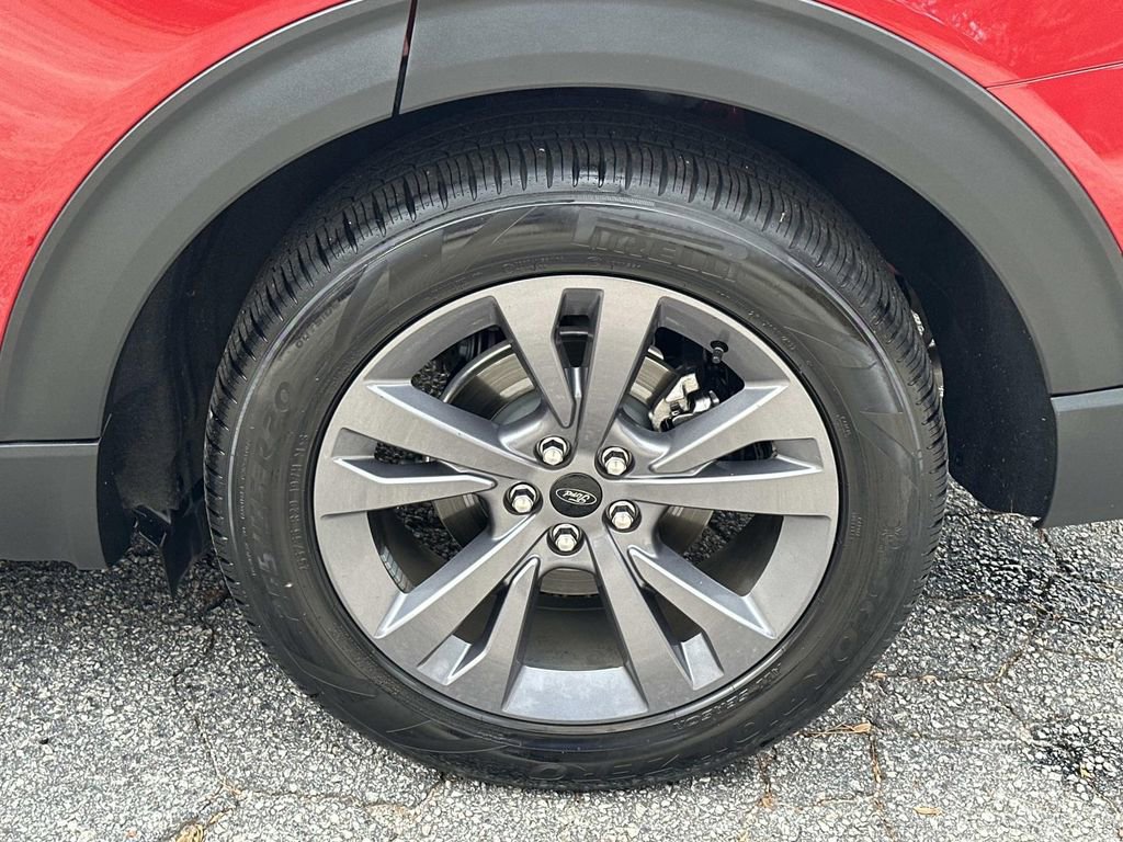 Used 2023 Ford Explorer XLT w/ Equipment Group 202A image 21