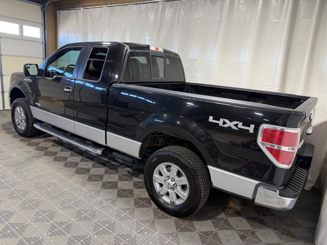 Used 2013 Ford F150 XLT w/ Luxury Equipment Group AWD/4WD image 4