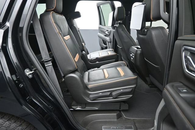 Used 2021 GMC Yukon AT4 w/ AT4 Premium Plus Package AWD/4WD image 17