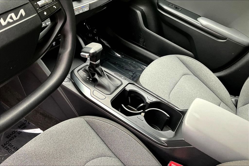Certified 2025 Kia K4 FWD image 15