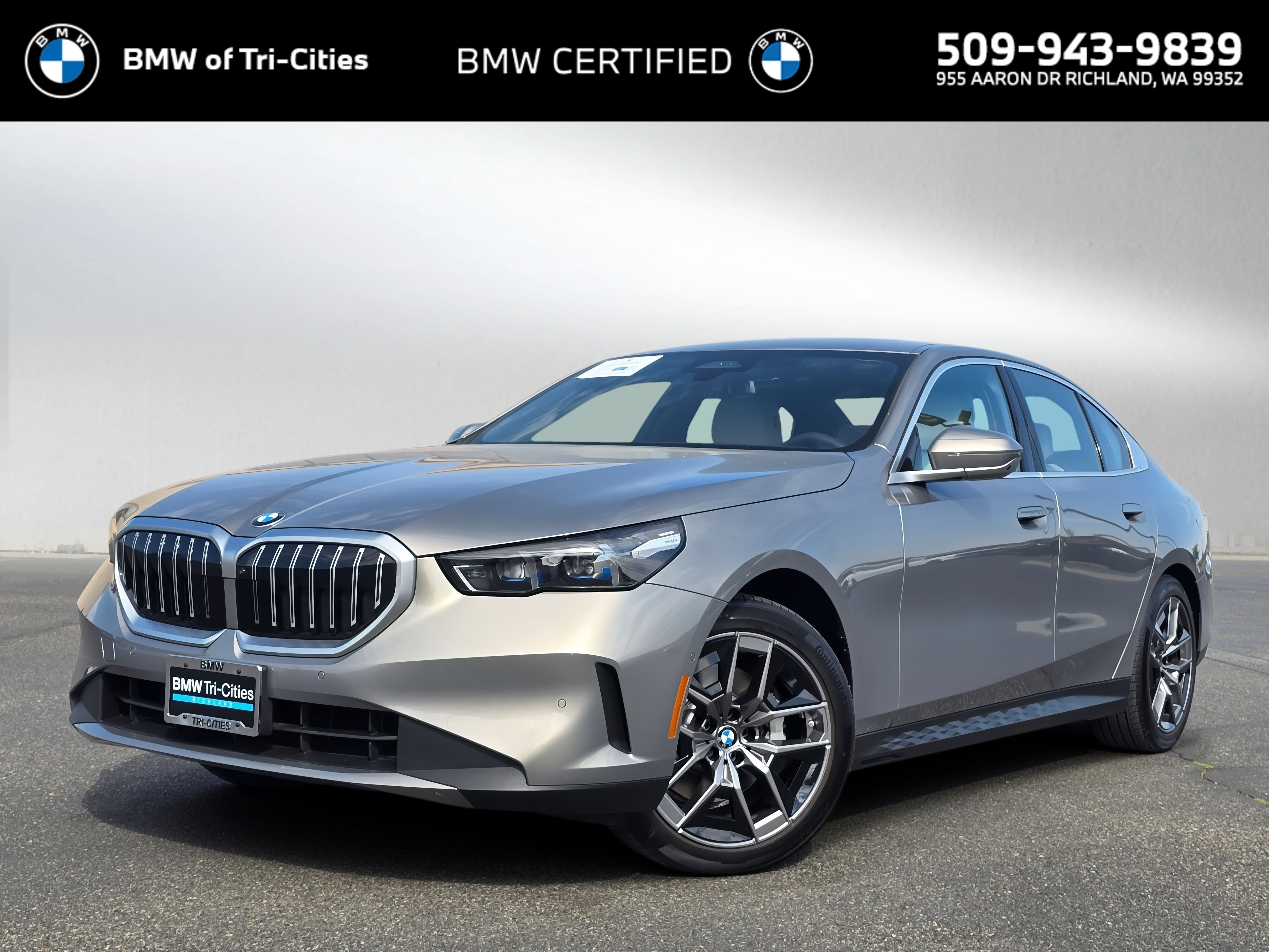 Certified 2026 BMW 530i xDrive w/ Premium Package AWD/4WD image 1