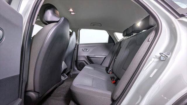 Used 2025 Kia K4 FWD image 16