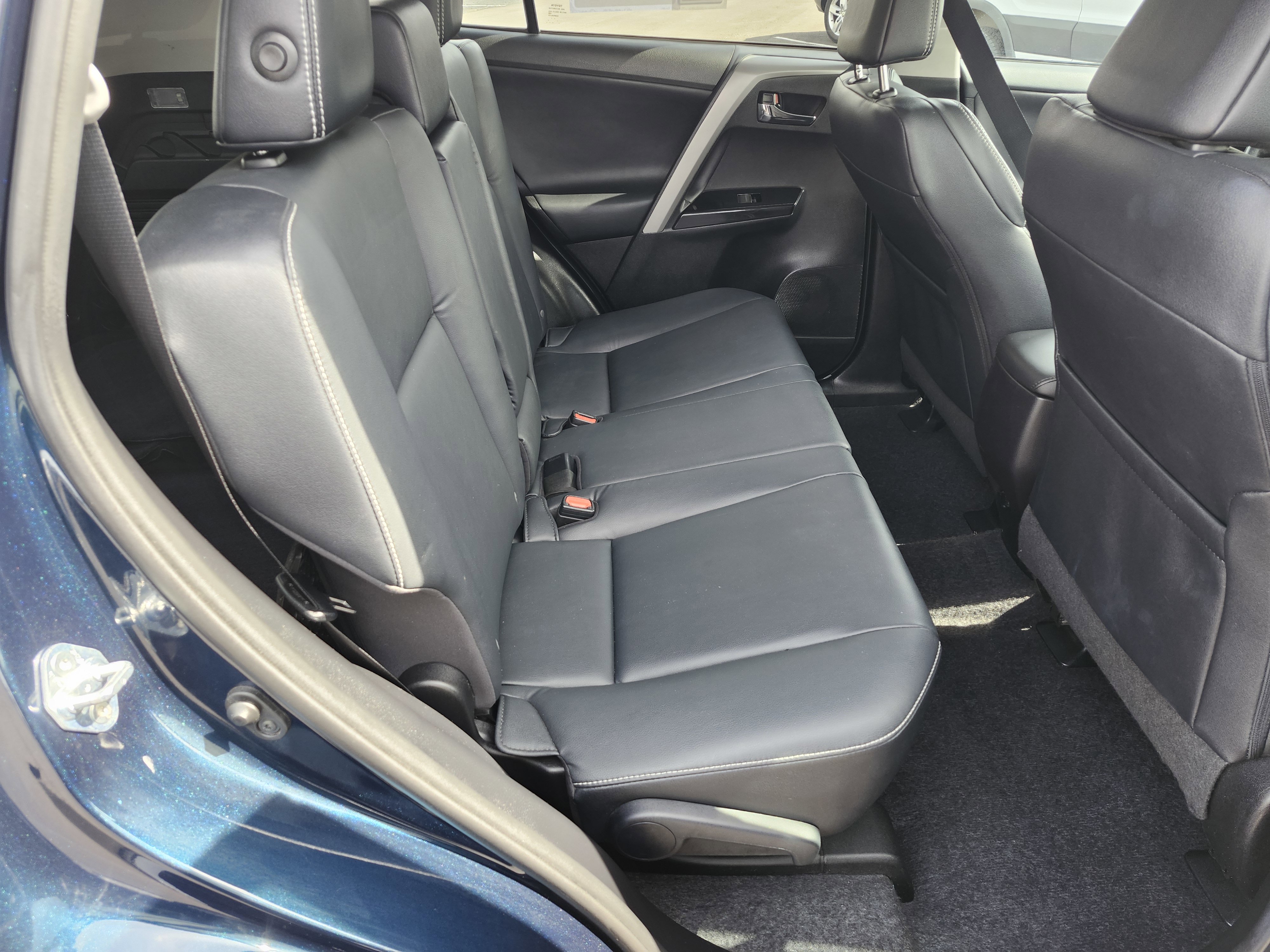 Used 2017 Toyota RAV4 Limited image 13