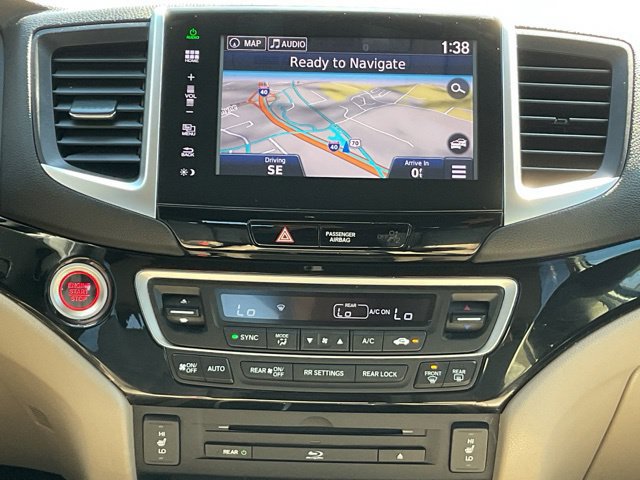 Used 2016 Honda Pilot Touring image 32