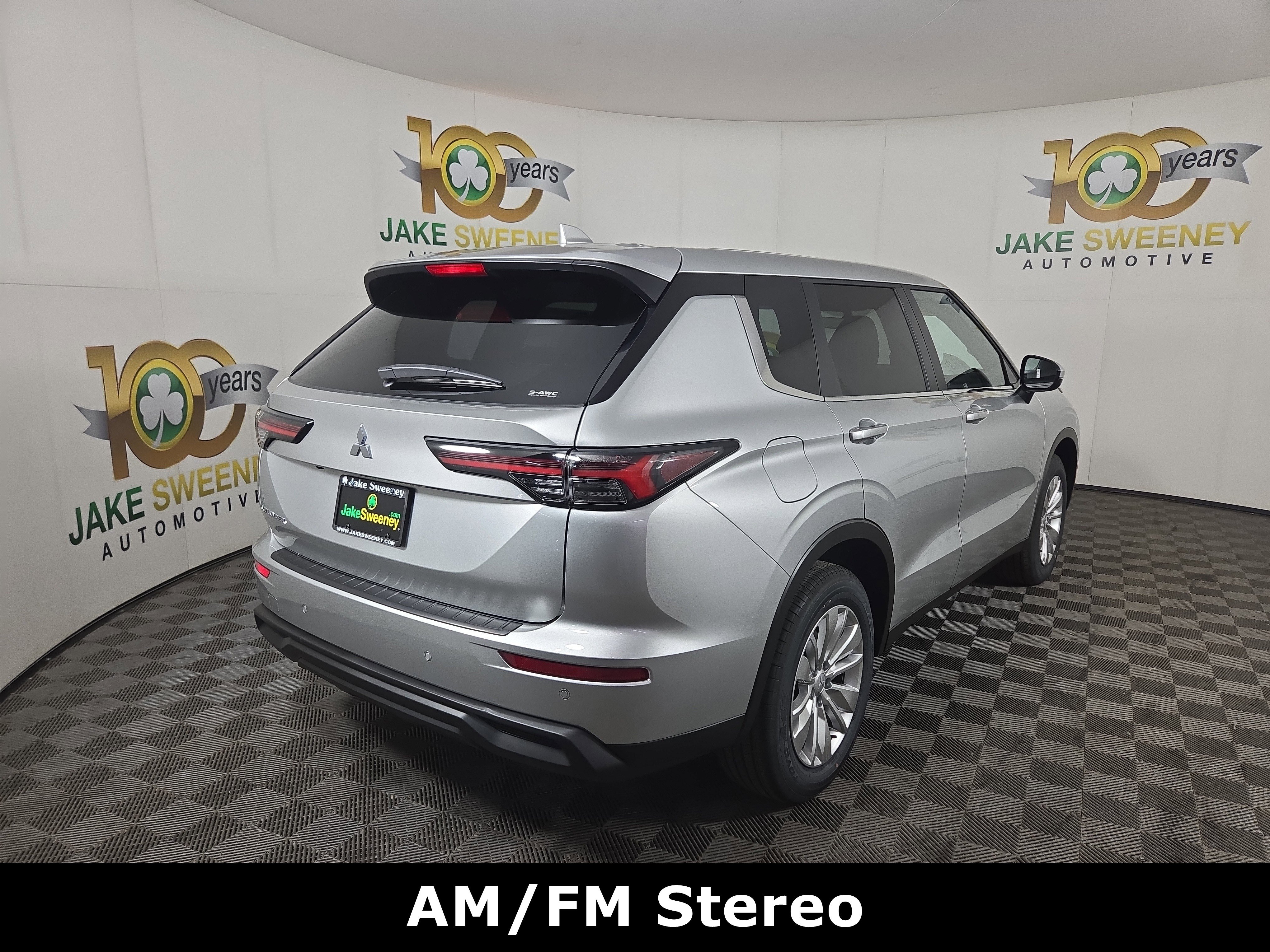 New 2026 Mitsubishi Outlander ES image 7