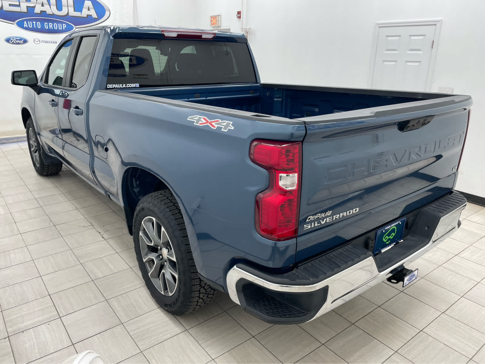 Used 2024 Chevrolet Silverado 1500 LT AWD/4WD image 19