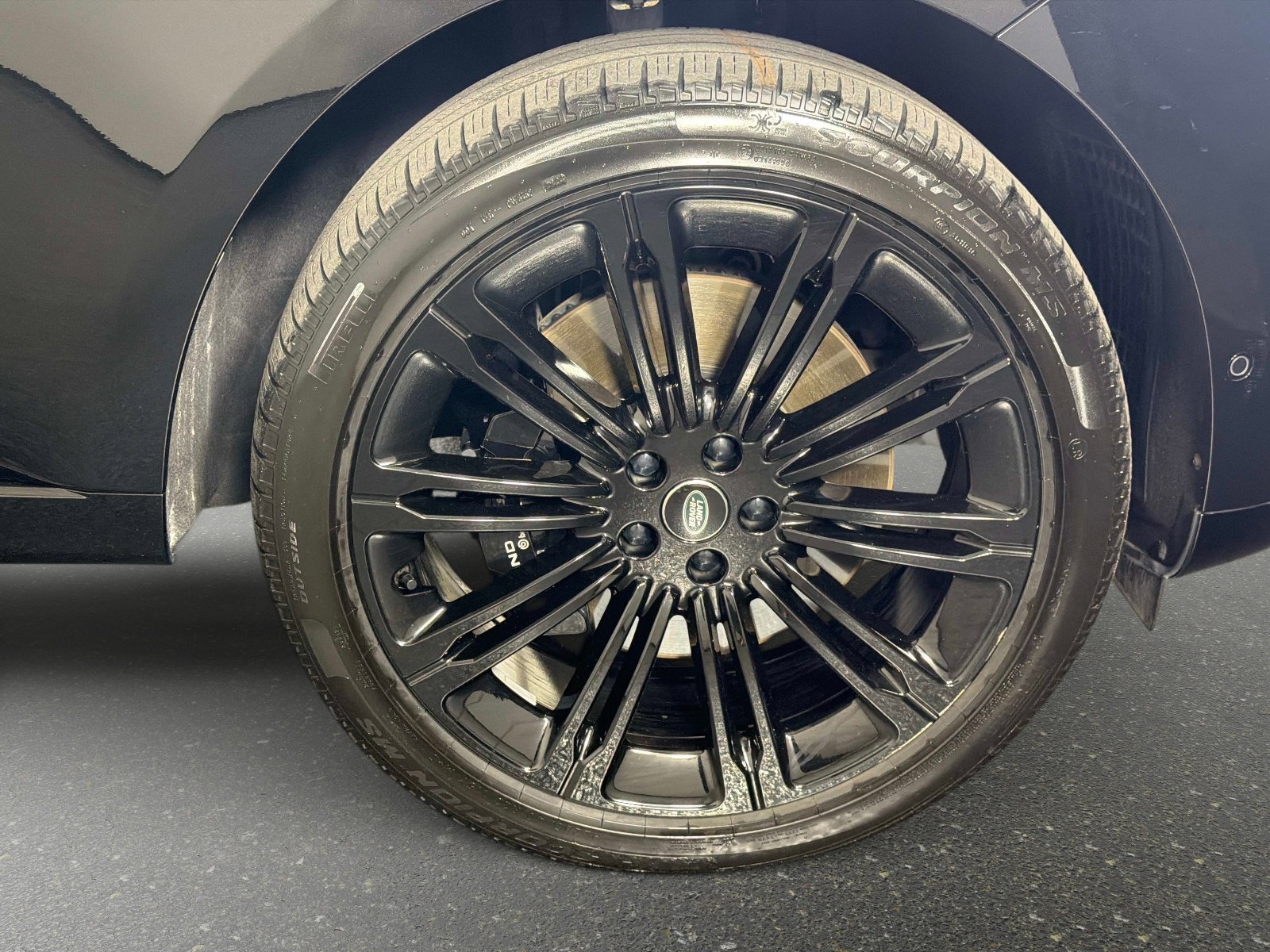 Used 2025 Land Rover Range Rover Long Wheelbase SE image 20