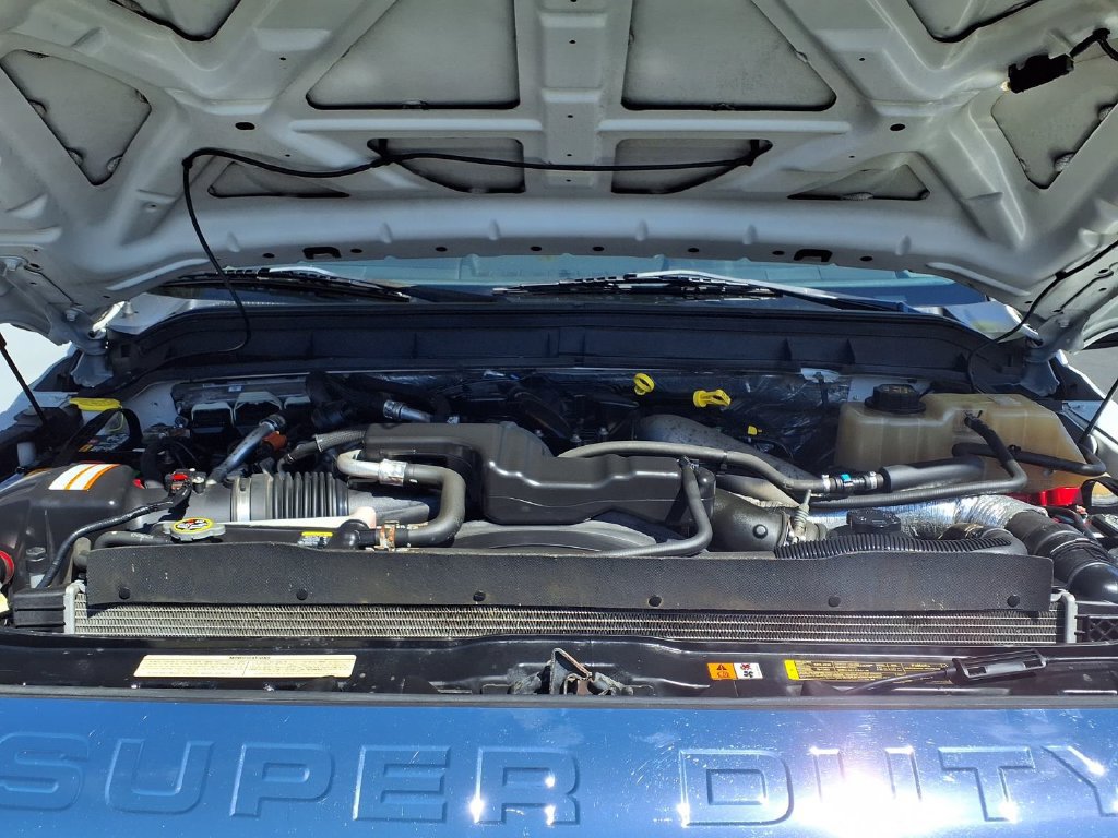 Used 2012 Ford F350 Lariat RWD image 3
