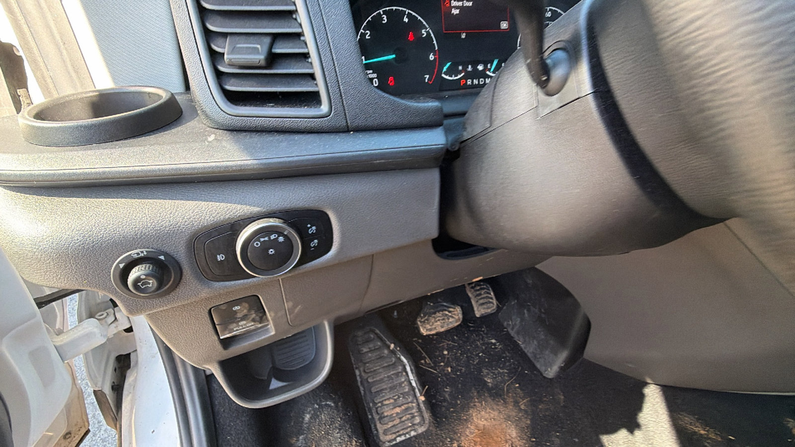 Used 2024 Ford Transit 350 XLT image 22