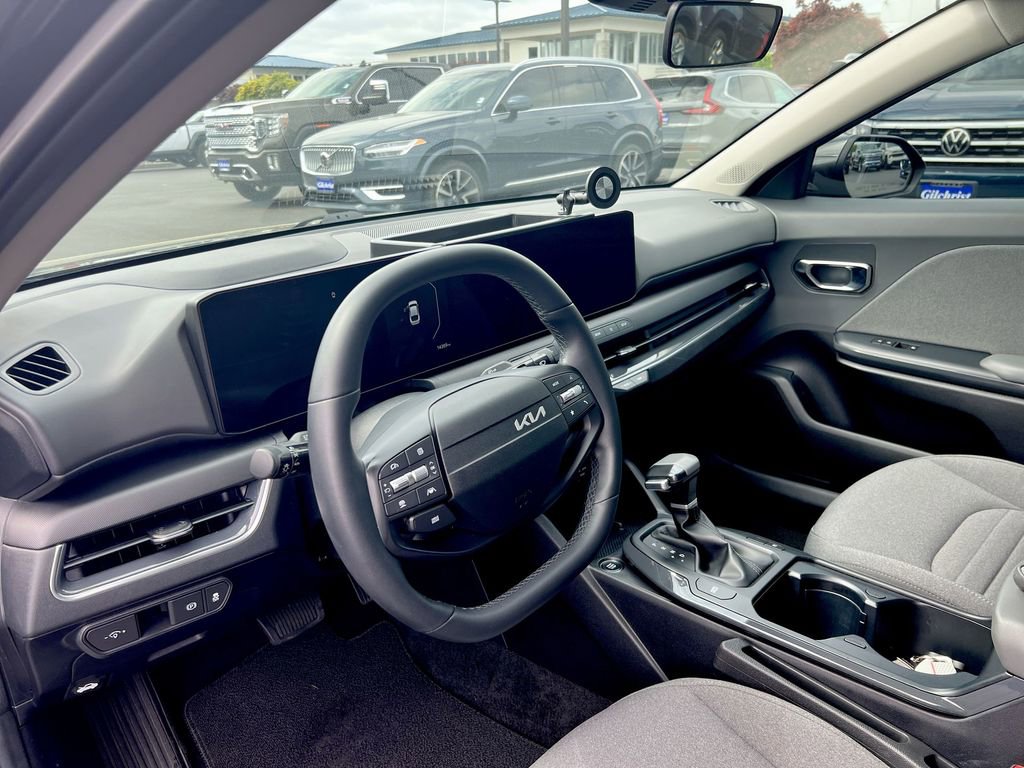 Used 2025 Kia K4 EX FWD image 10