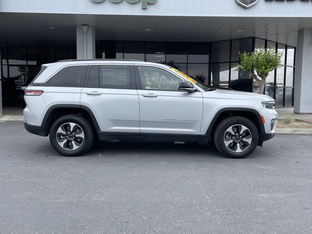 Used 2024 Jeep Grand Cherokee Limited 4xe AWD/4WD image 8