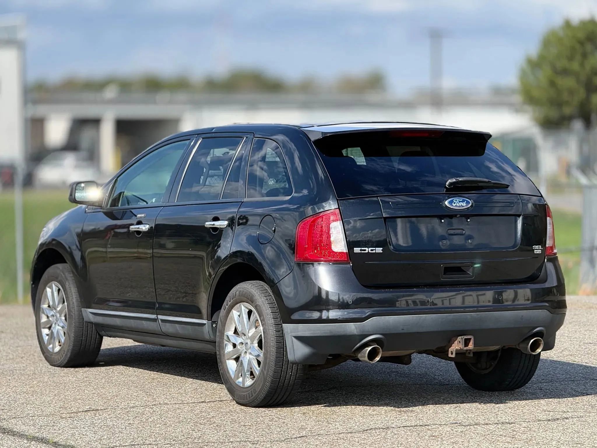 Used 2011 Ford Edge SEL w/ 202A Rapid Spec Order Code image 10