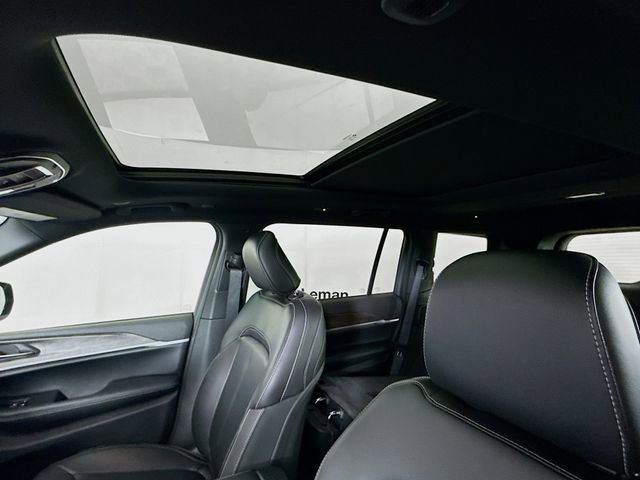 New 2026 Jeep Grand Cherokee L Limited w/ Limited Altitude Package image 21