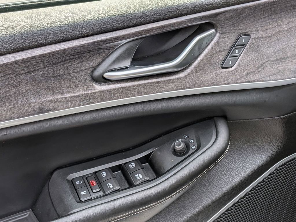 Used 2023 Jeep Grand Cherokee 30th Anniversary image 11