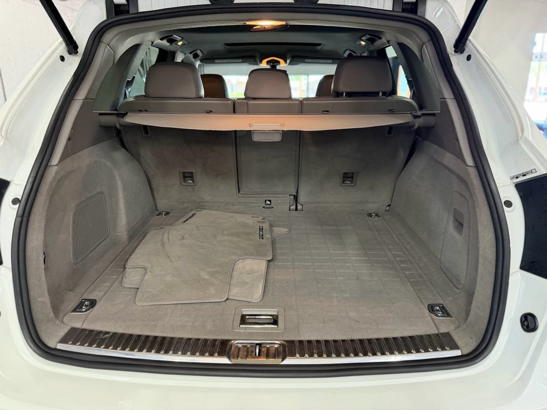 Used 2014 Porsche Cayenne Diesel Platinum Edition AWD/4WD image 20