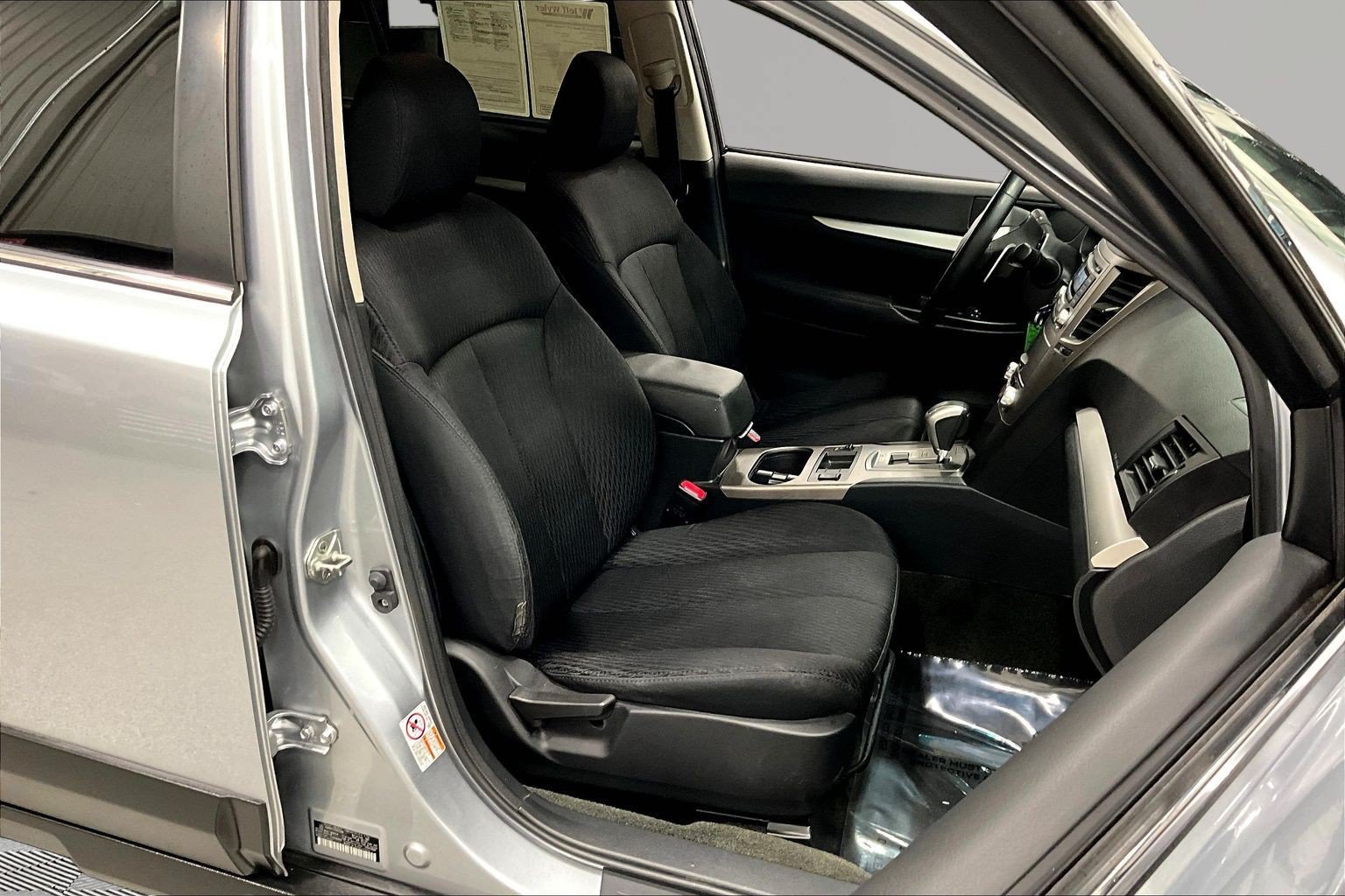 Used 2012 Subaru Outback 2.5i Premium AWD/4WD image 28