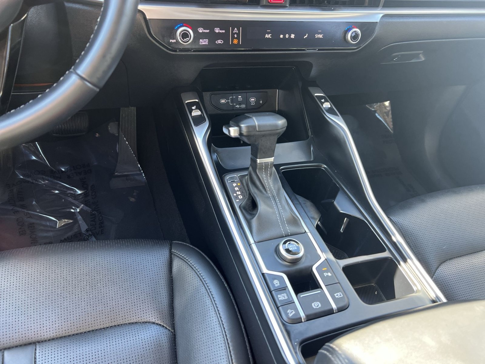 Used 2025 Kia Sorento S FWD image 23
