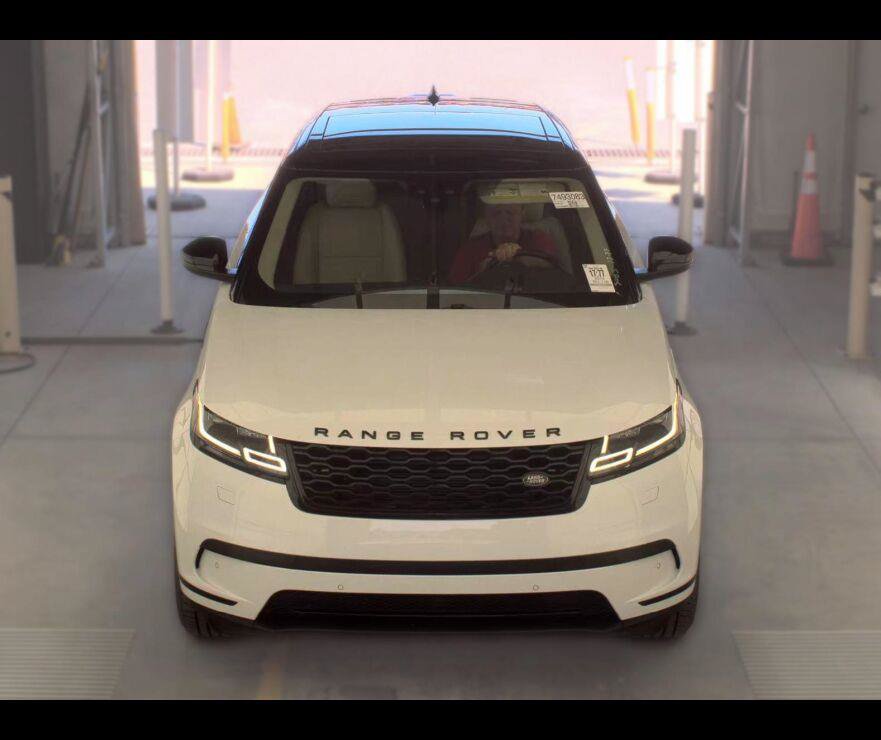 Used 2019 Land Rover Range Rover Velar S AWD/4WD image 8