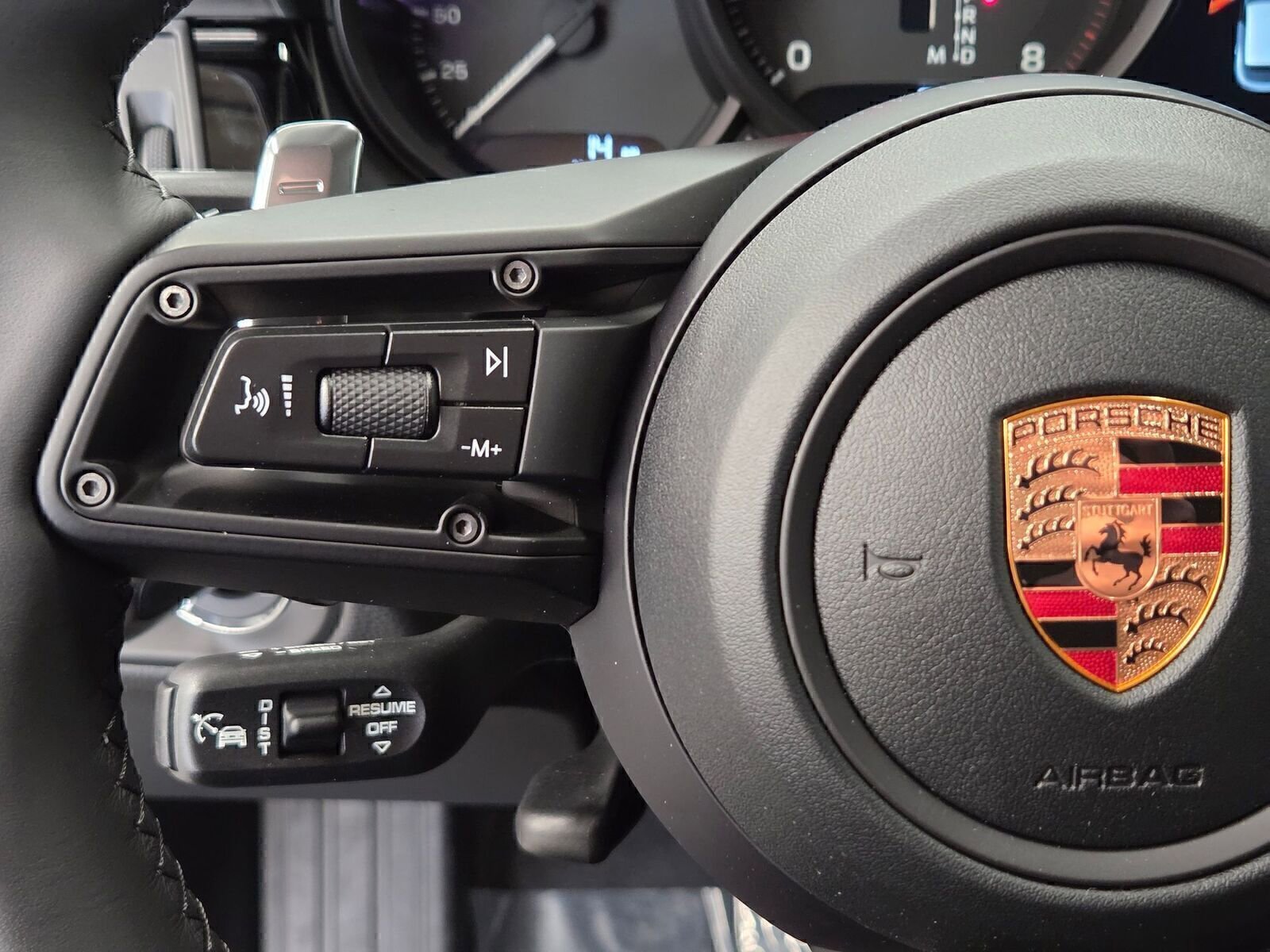 Certified 2026 Porsche Macan Turbo AWD/4WD image 19