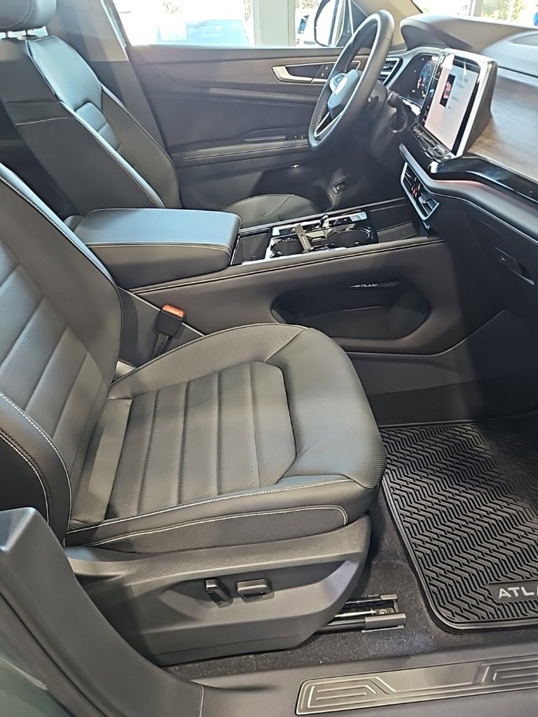 New 2026 Volkswagen Atlas SEL image 13