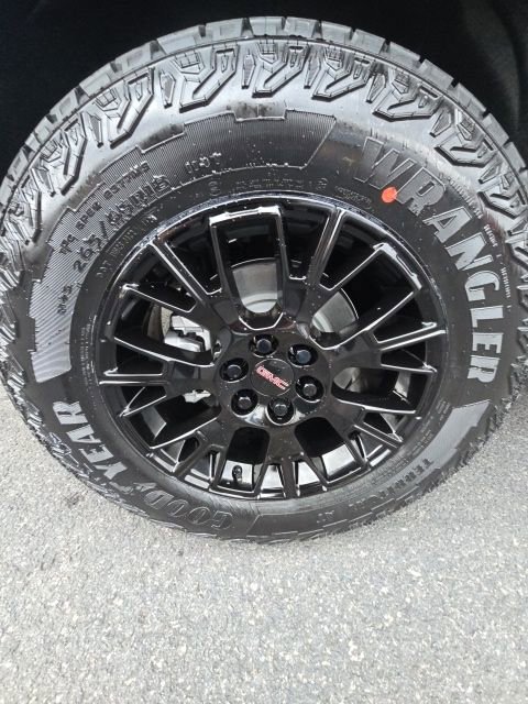 New 2026 GMC Acadia AT4 w/ Luxury Package image 7