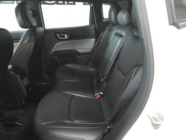Used 2025 Jeep Compass Limited AWD/4WD image 10