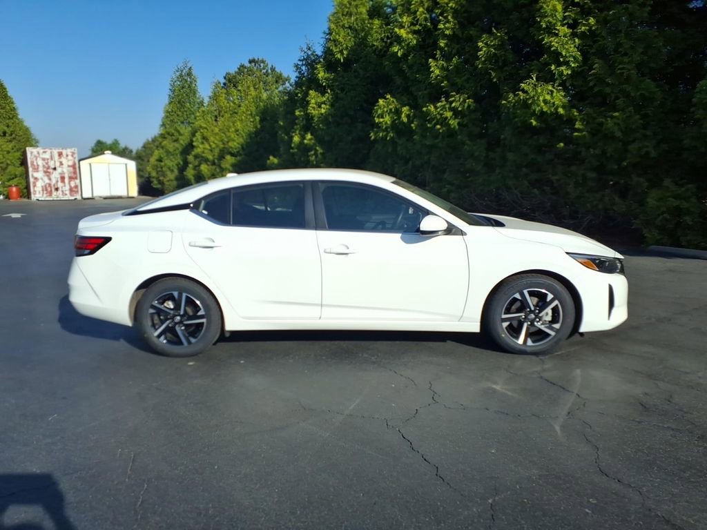 Used 2025 Nissan Sentra SV FWD image 2