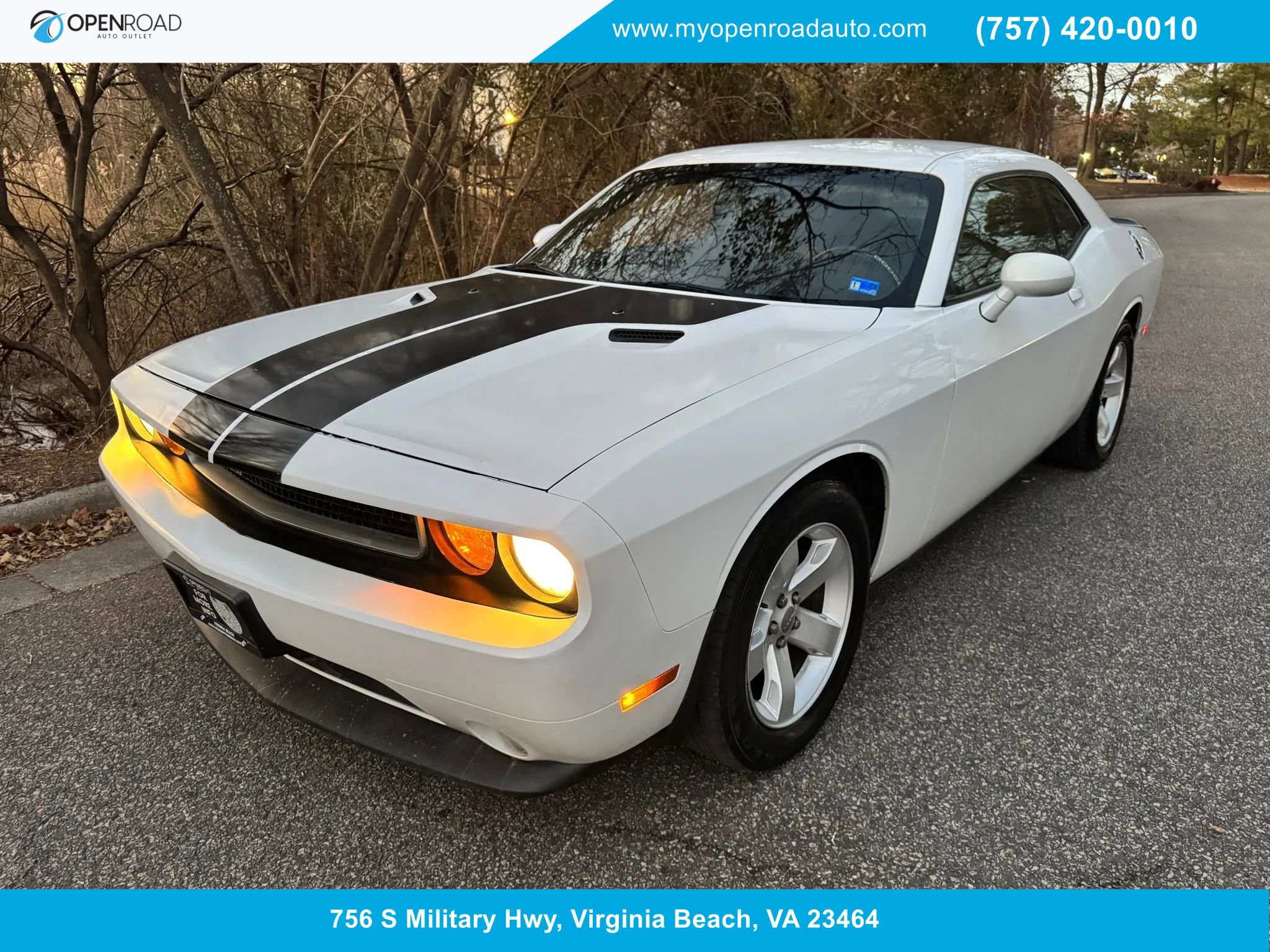 Used 2011 Dodge Challenger image 1