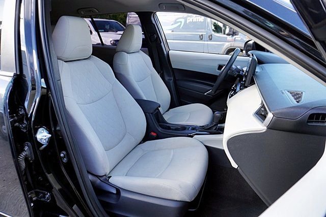 Used 2022 Toyota Corolla Cross L image 13