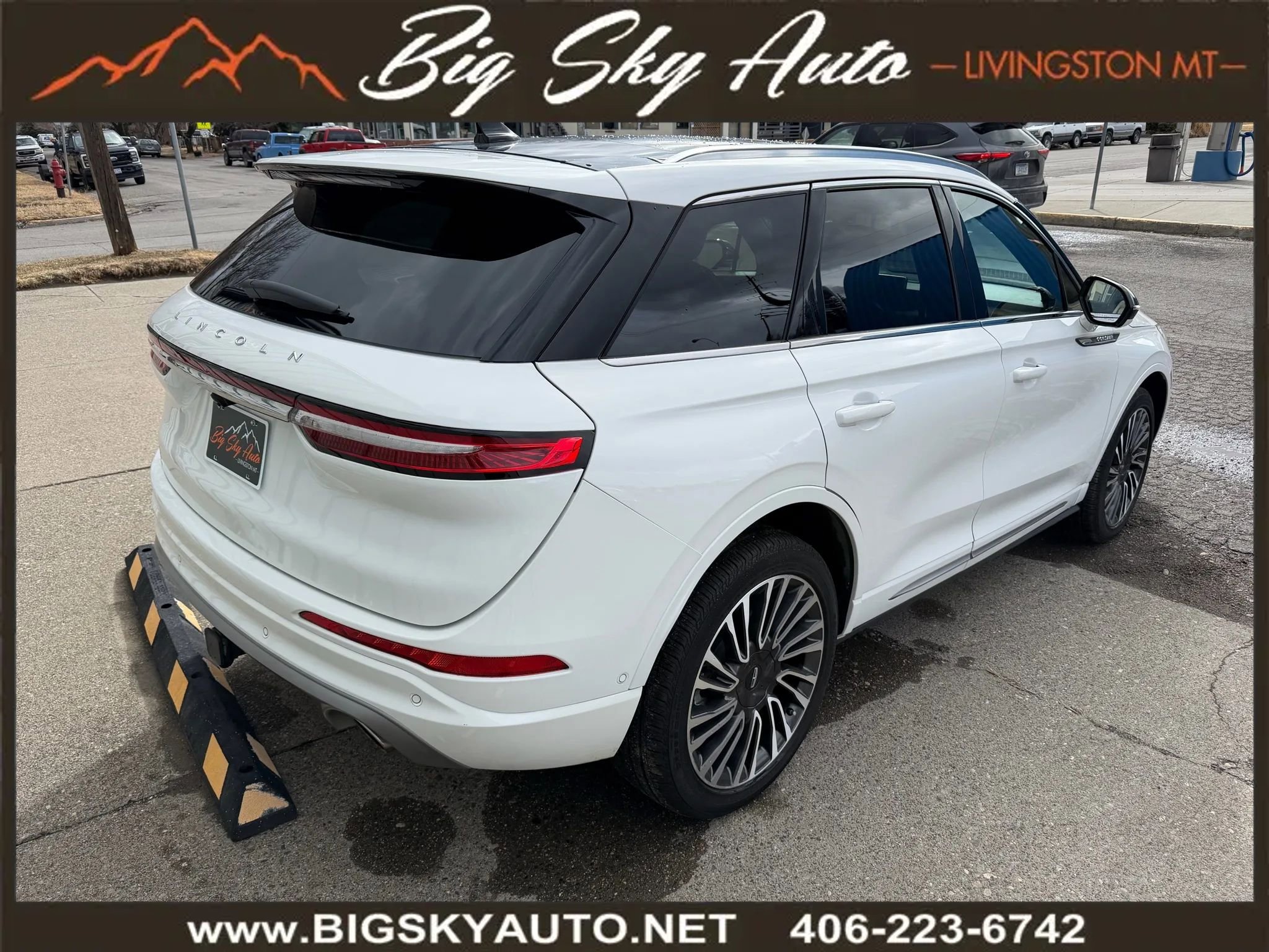 Used 2021 Lincoln Corsair Reserve w/ Equipment Group 201A image 7