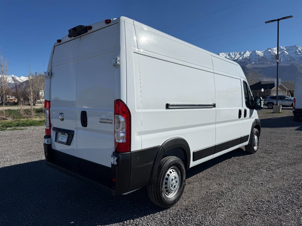 Used 2025 RAM ProMaster 2500 w/ Convenience Group image 3