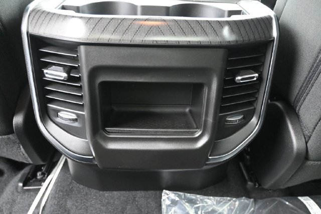 New 2026 RAM 1500 Express AWD/4WD image 41