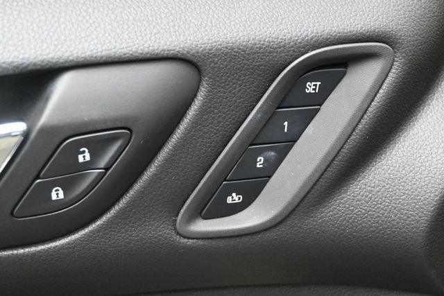 Used 2019 GMC Acadia Denali w/ Technology Package FWD image 14