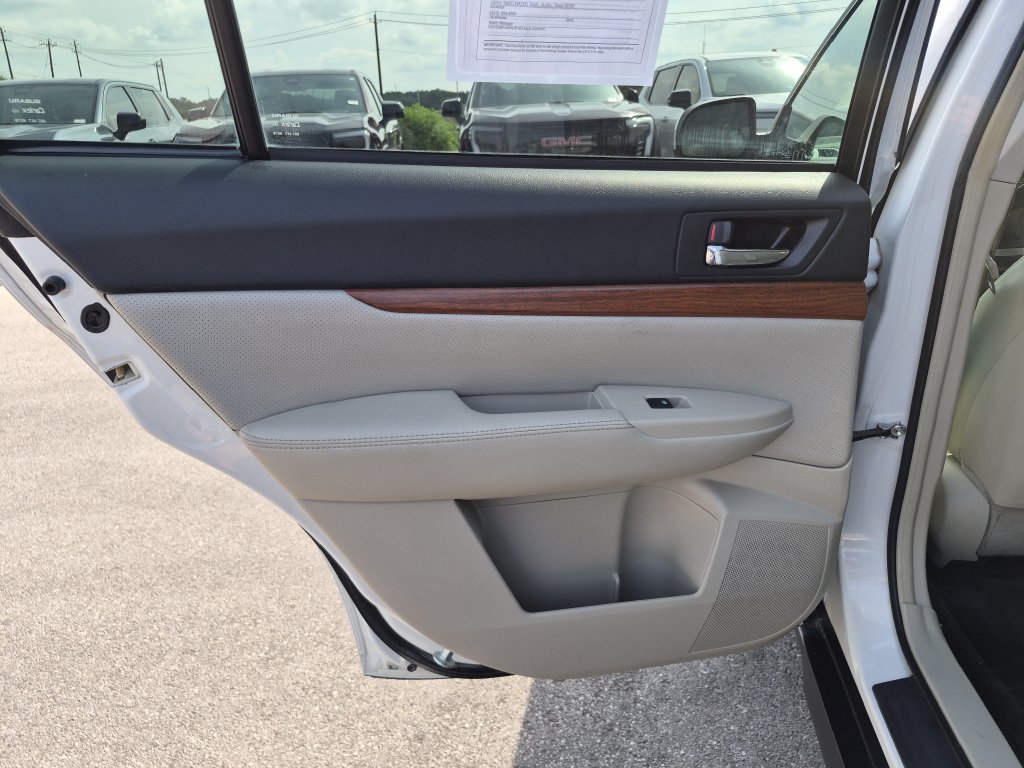 Used 2014 Subaru Outback 2.5i Limited AWD/4WD image 35